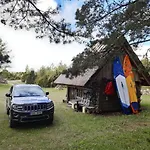 Elamusmajutus Intsu Vorgukuuris مكان تخييم