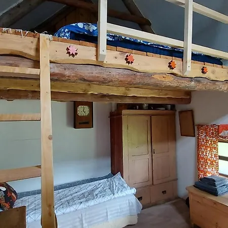Camping Elamusmajutus Intsu Vorgukuuris Liiva (Saaremaa)
