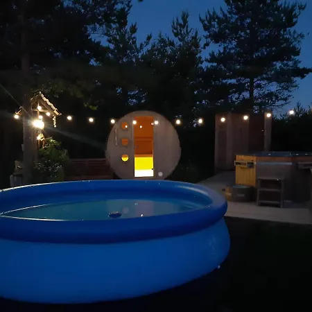 Elamusmajutus Intsu Vorgukuuris * Liiva (Saaremaa)