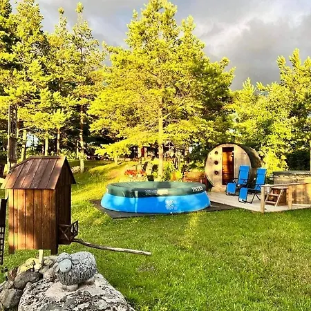 Campingplads Elamusmajutus Intsu Vorgukuuris *