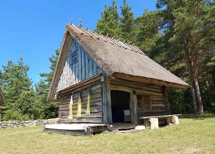 Elamusmajutus Intsu Vorgukuuris Campsite *