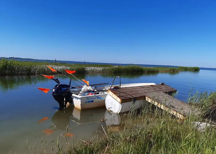 Campsite Elamusmajutus Intsu Vorgukuuris Liiva (Saaremaa)